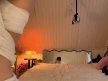 uwunikaa webcam model stream image