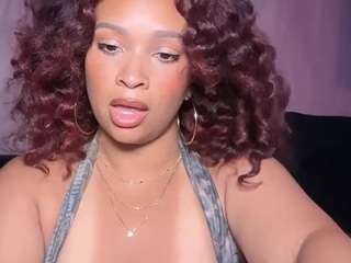 sashaishere webcam model stream image