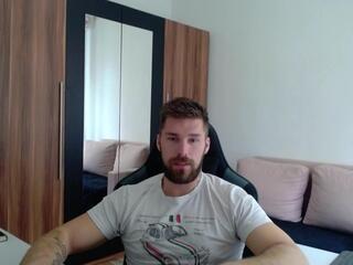 Darius Giles webcam model stream image