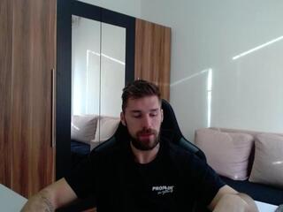 Darius Giles webcam model stream image