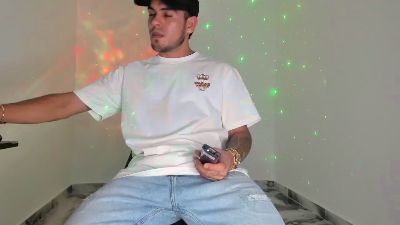 Mikee_scooth webcam model stream image