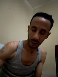 walide100000 webcam model stream image
