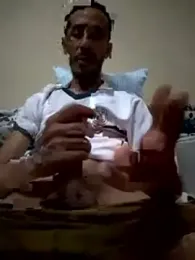 walide100000 webcam model stream image