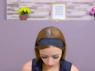 Lia S webcam model stream image