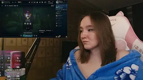 MoonlishSiren webcam model stream image