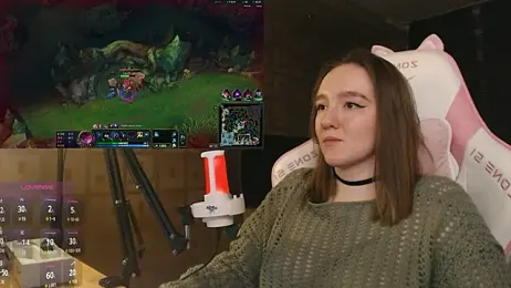 MoonlishSiren webcam stripchat model stream image