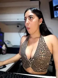 Sofia_Collins- webcam model stream image