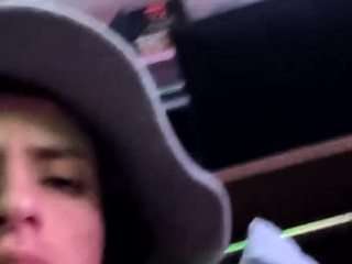 gurlnips webcam model stream image