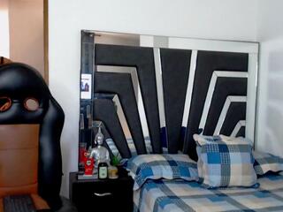 Noah Harris webcam model stream image