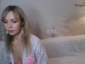 Red_Rose_98 webcam model stream image