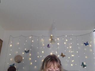 Liss Paris webcam model stream image