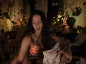 effylowell_ webcam chaturbate model stream image