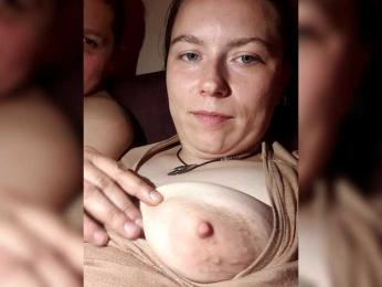 Dinarik97 webcam model stream image
