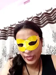 Gullapi webcam stripchat model stream image