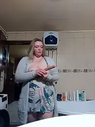 HotStepmommy4 webcam model stream image