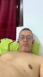 Hennrhy70 webcam model stream image