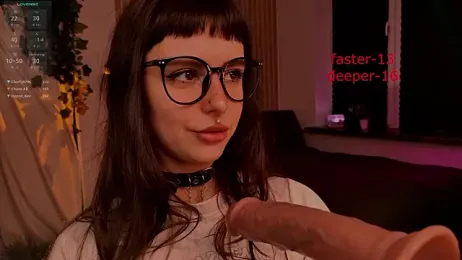 MichaellaMoon webcam model stream image