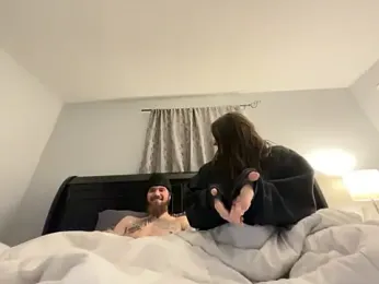 fun_couple_cum webcam model stream image