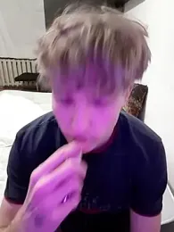 Paradeevich_And webcam model stream image