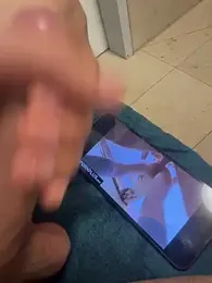 Wolf_18cm webcam model stream image