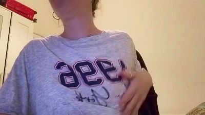 Larafoxok webcam model stream image