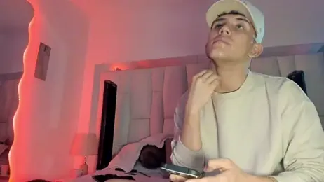 LoganTwink18 webcam stripchat model stream image