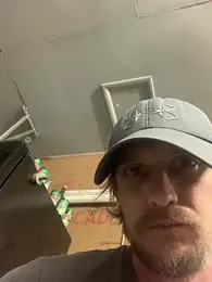 Midwestalpha webcam model stream image