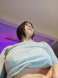 Sara-215 webcam model stream image