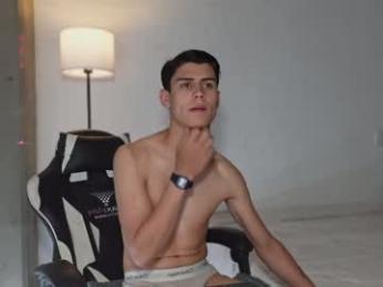 hey_cesard webcam model stream image