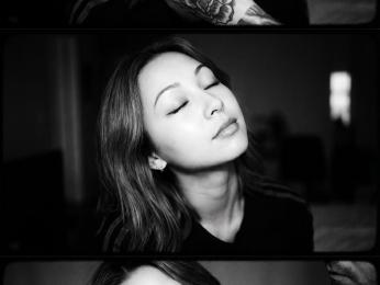 LeahReel webcam model stream image