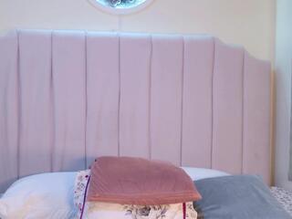 Alison Ferrer webcam model stream image