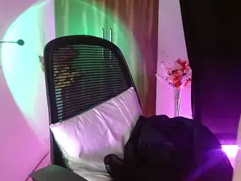 Roiseeee webcam model stream image