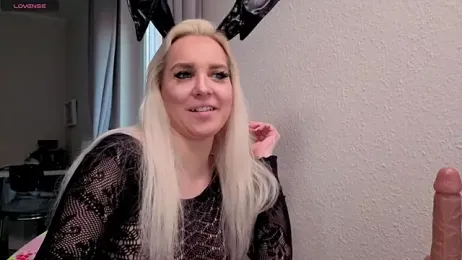 MIA-XXX webcam model stream image