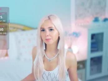 amoramias webcam model stream image