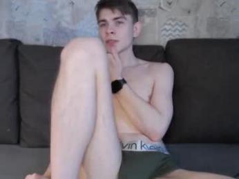 cute_oliver webcam model stream image