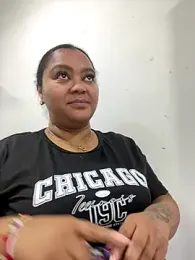 yanza2002 webcam model stream image