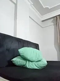 NiiiRvaNaa webcam model stream image