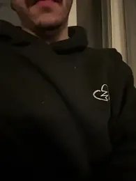 InkedGuy1 webcam model stream image