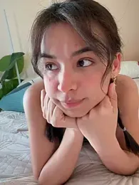 Adriennesexxx webcam model stream image