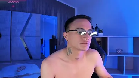 LiamDeep webcam model stream image