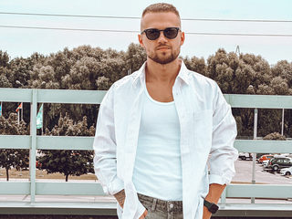 Vlad B webcam model stream image