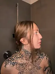 Elenascrib webcam model stream image