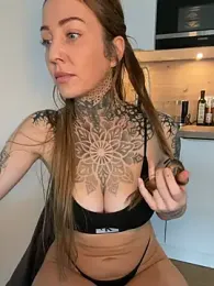 Elenascrib webcam model stream image