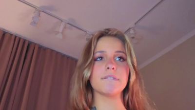 EllamaeWerley webcam model stream image