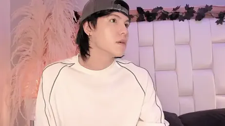 Daphne_And_Roger webcam stripchat model stream image