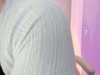 akura011 webcam model stream image