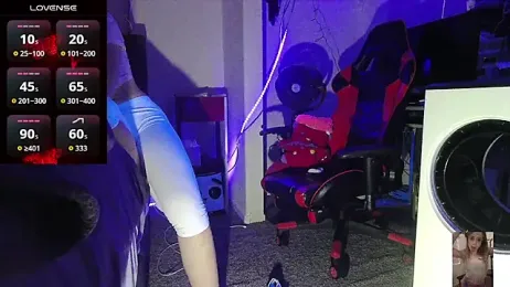 Blondiewithanass webcam model stream image