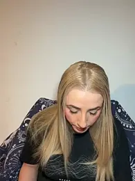 Strongqueen webcam model stream image