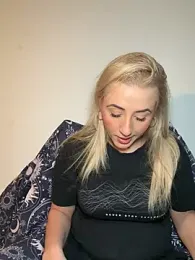 Strongqueen webcam model stream image