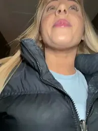 Strongqueen webcam model stream image